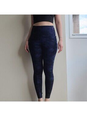 Danskin Blue Camo Super Soft Pocket Leggings...